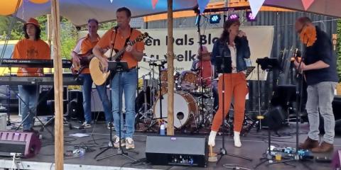 Toetsenist gezocht voor Nederpop coverband Van Dale (Nijmegen)