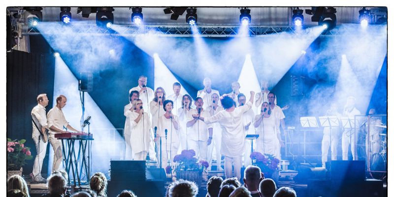 Joy for People Gospel Choir zoekt bassist en gitarist.