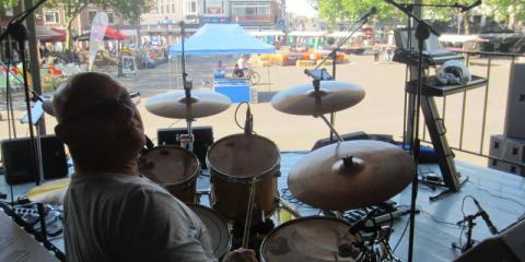 Ik drummer zoek aansluiting (beginnende) band.