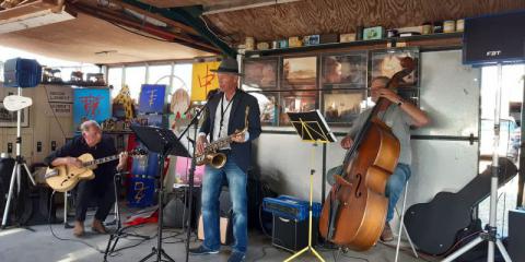 Amsterdams trio zoekt toetsenist