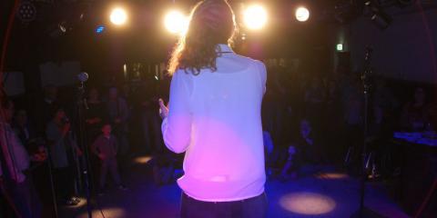 Zangeres zoekt pianist / muzikanten / band omgeving Tilburg