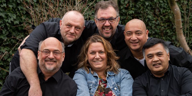 Coverband (hobby) jaren 80-90 zoekt zangeres