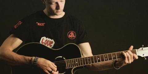 Zanger zoekt band
