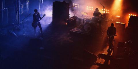 Band zoekt toetsenist en zanger/gitarist