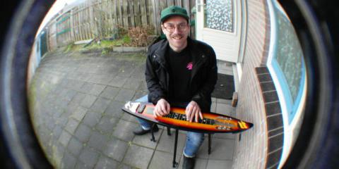 LAPSTEEL gitarist zoekt countryband of indorock in BOZ
