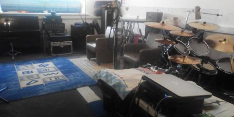 Bassist/e gezocht