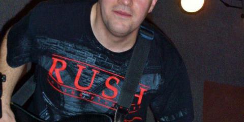 Bassist zoekt Pop/Rock band