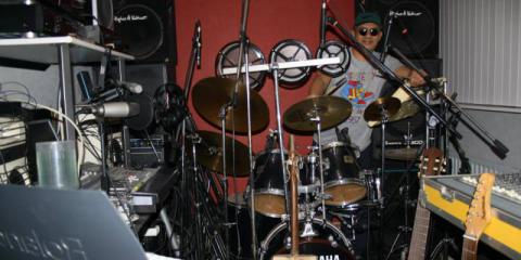 Drummer zoekt band met de onderstaande stijlen