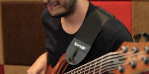 E-bassist, Den Haag