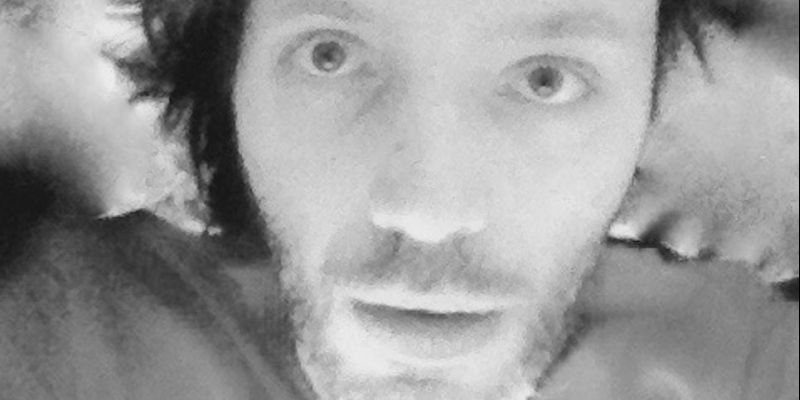 Gitarist biedt zich aan voor begeleiden/coachen singer-songwriter