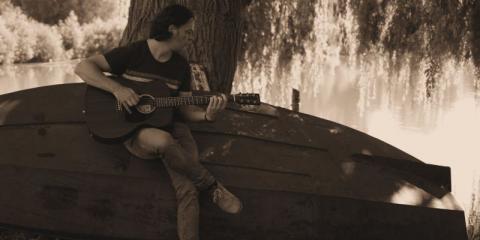 Singer songwriter