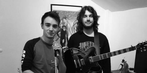 Band zoekt bassist en drummer