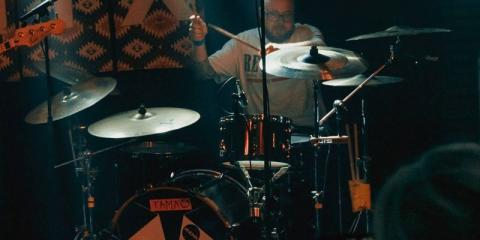 Drummer zoekt Band in het Gentse