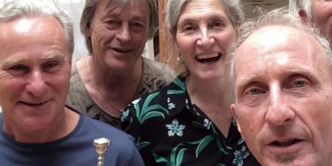 Bassist/e en gitarist/e met liefde voor latin/latin-jazz