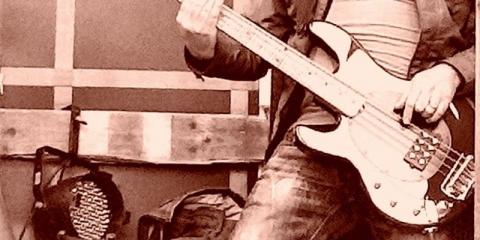 Bassist voor muziekproject en/of (blues)rockband!