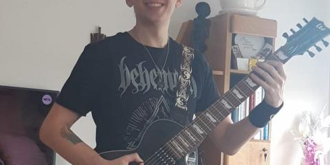 Solo/shredder gezocht voor metalband
