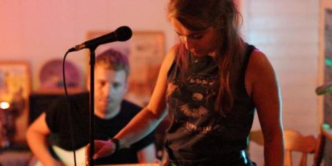 Gitarist en bassist / toetsenist zoeken vocal