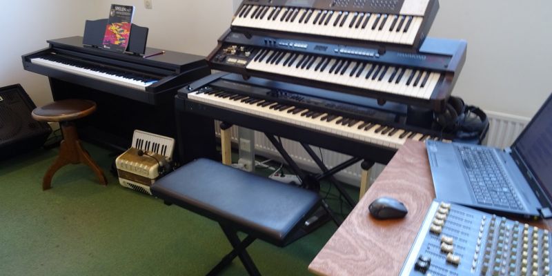 Ervaren toetsenist-pianist zoekt allround band omgeving Eindhoven