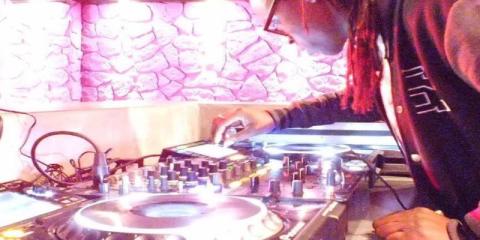 Dj zoek saxofonist