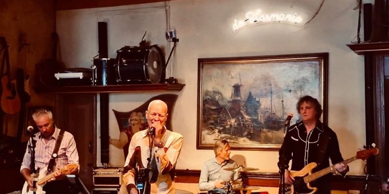 Coverband Streetflowers zoekt bassist regio Amsterdam