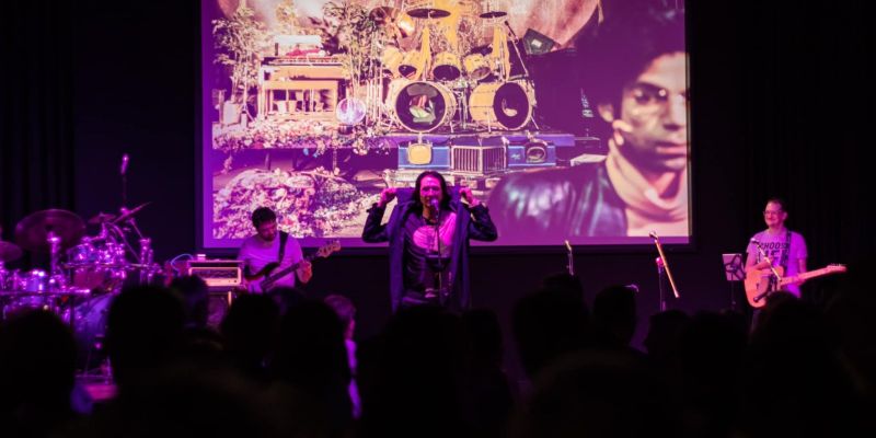 Gedreven toetsenist gezocht voor Prince Funk-band.