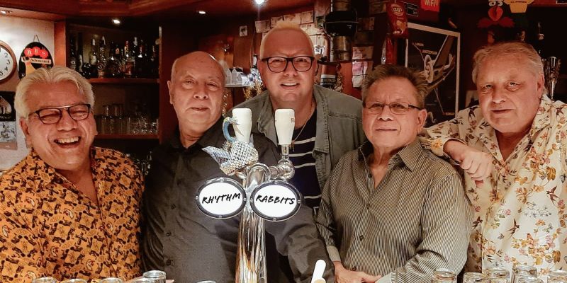 Band gezocht met ouwe rockers.................