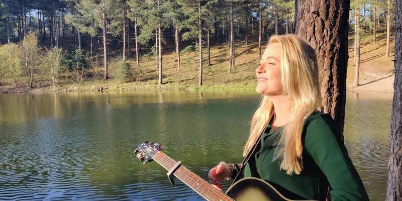 Singer-songwriter zoekt kindred spirit