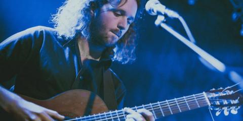 Professionele gitarist zkt. goed draaiende band (zuid) Rotterdam