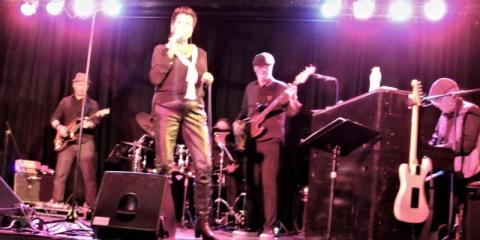 Bluesband zoekt ervaren gitarist.