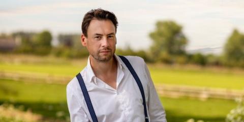 Indie-folk singer-songwriter zoekt muzikanten