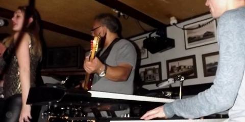 Bassist zoekt band regio Alkmaar