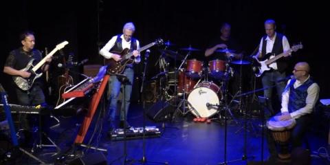 Drummer gezocht