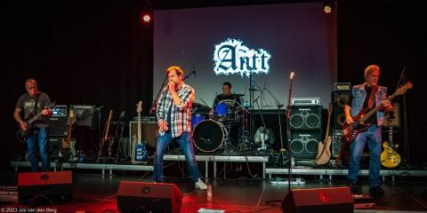 Ervaren rockcoverband Antt zoekt vocalist m/v.