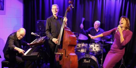 Jazzcombo zoekt (Contra)bassist