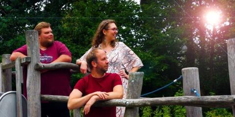 Drummer en bassist gezocht voor Sinneljocht