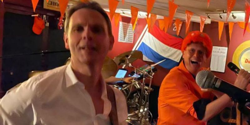 Nederpop coverband zoekt toetsenist (e), omgeving Zaandam