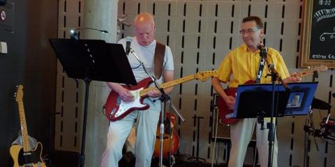 Gitarist zoekt leuke band