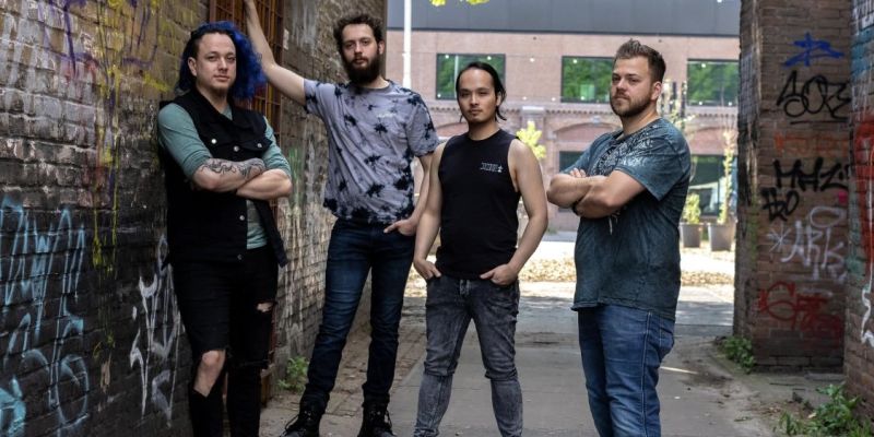 Prog/ alternatieve metalband zoekt zanger(es) (Tilburg)