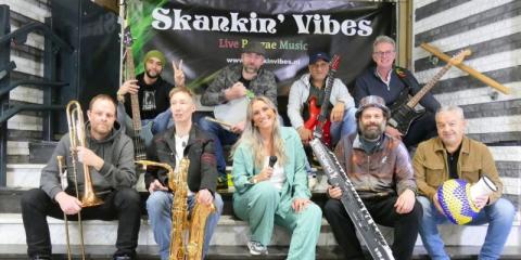 Reggaeband zoekt toetsenist