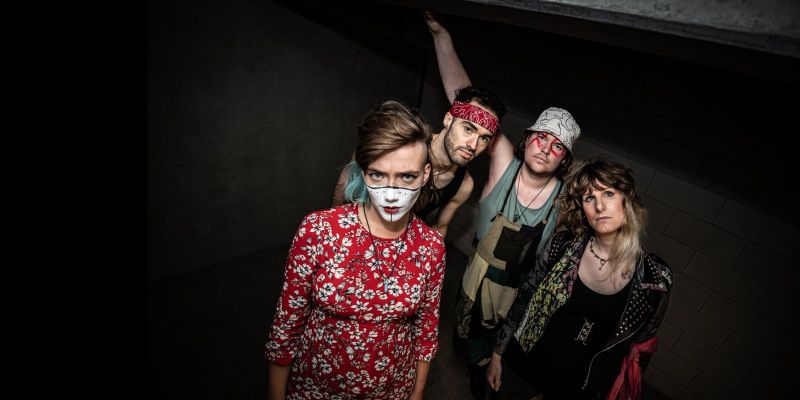 Gezocht: Creatieve Lead gitarist (+- 25-40 jaar oud) voor alternatieve cross-over band met ambitie om semi-professioneel te gaan spelen (Locatie Utrecht)