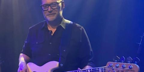 Ervaren bassist zoekt bestaande band.