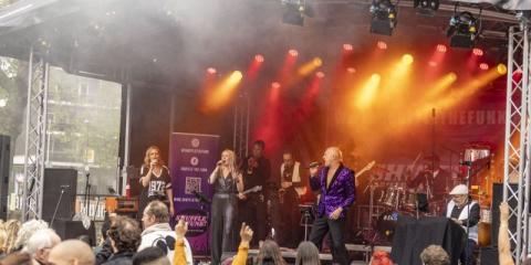 Allround Coverband zoekt ervaren en enthousiaste gitarist