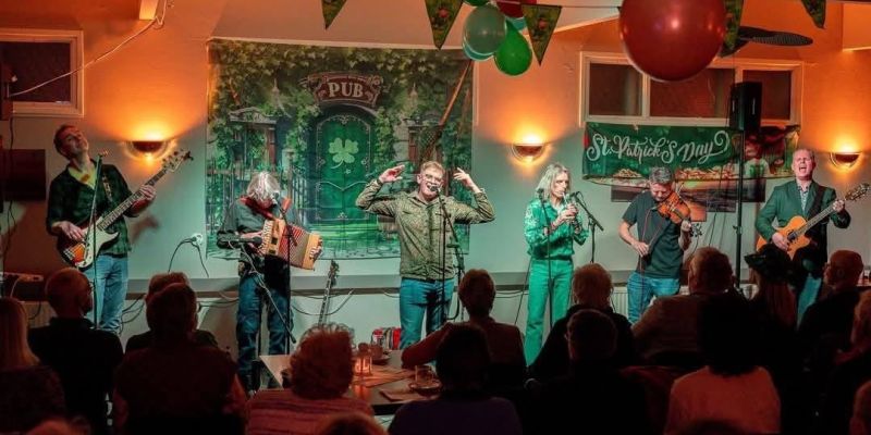 Muzikanten gezocht voor actieve Folkband