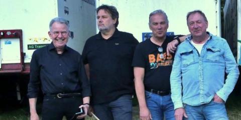 Leadgitarist gezocht omgeving Zwolle,Hattem,Ommen, Dalfsen