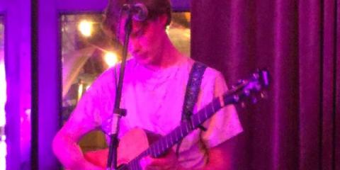 Muzikant(en) gezocht, indie rock/folk/punk