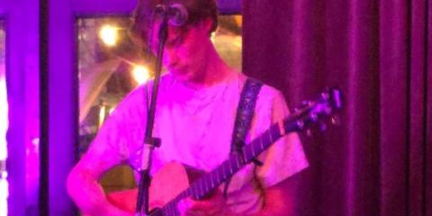 Muzikant(en) gezocht, indie rock/folk/punk fusion??