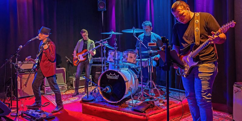 Freddie Fuzz zoekt bassist!!