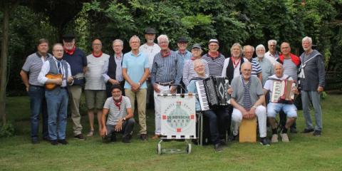 Shantykoor de Bossche Maten uit Oudenbosch West Brabant zoekt een Accordionist of Toetsenist (keyboard)