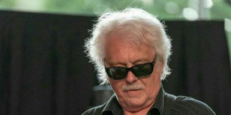 Coverband NoSense zoekt solo gitarist(e)