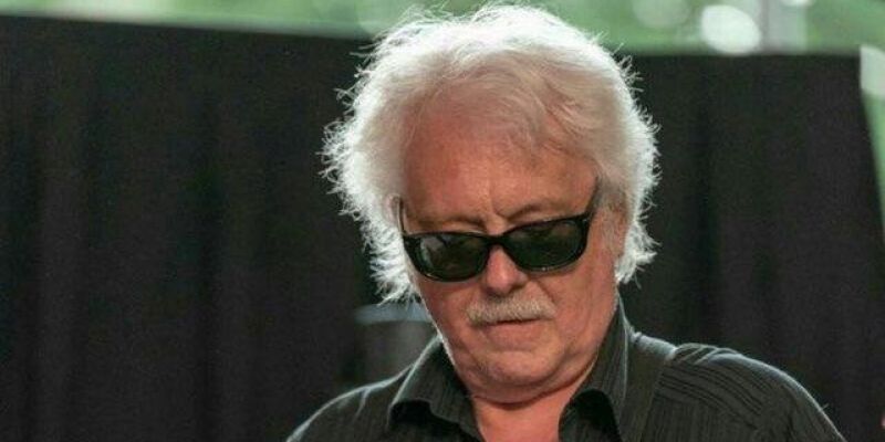 Coverband NoSense zoekt toetsenist(e)